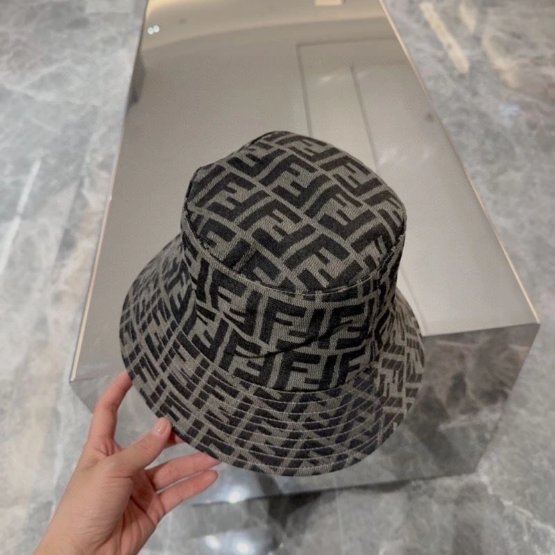 Fendi Caps EasyMatch 258958