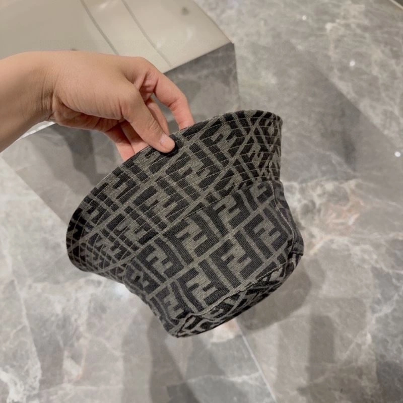 Fendi Caps EasyMatch 258958