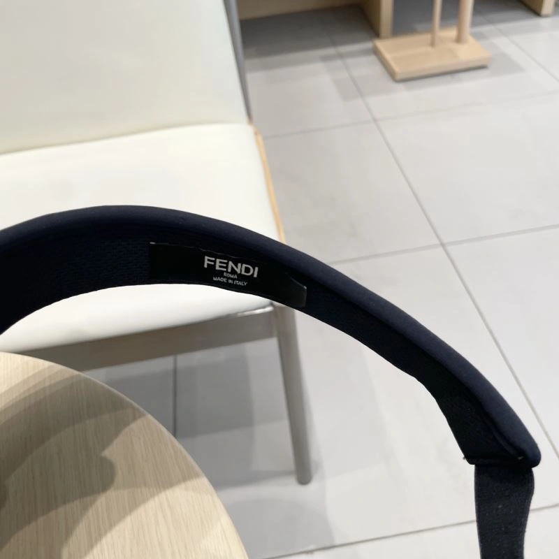 Fendi Caps Comfortable 258933