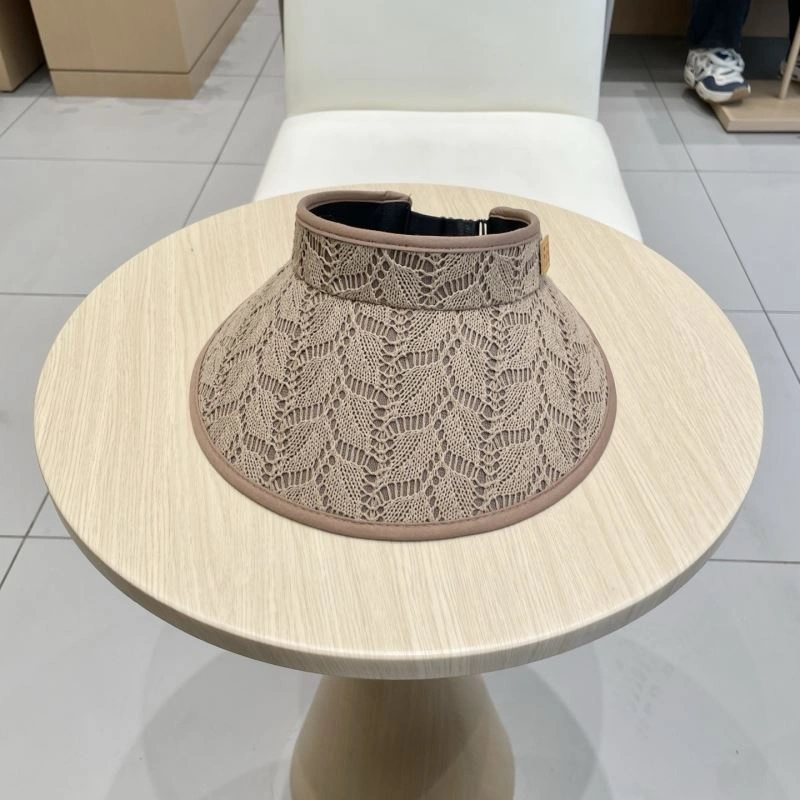 Cozy Fendi Caps 258914