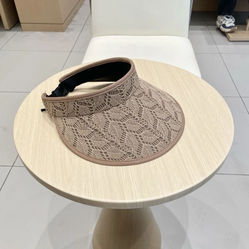 Cozy Fendi Caps 258914