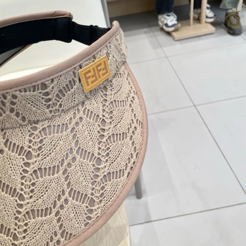 Cozy Fendi Caps 258914