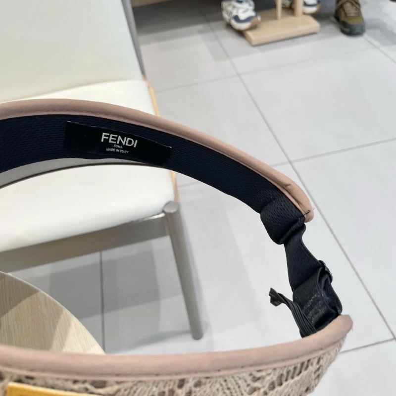 Cozy Fendi Caps 258914