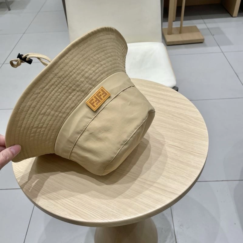 Compact Fendi Caps 262080