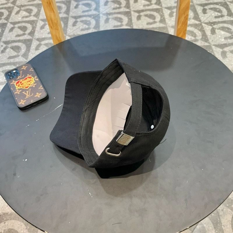 Seasonal Fendi Caps 262081