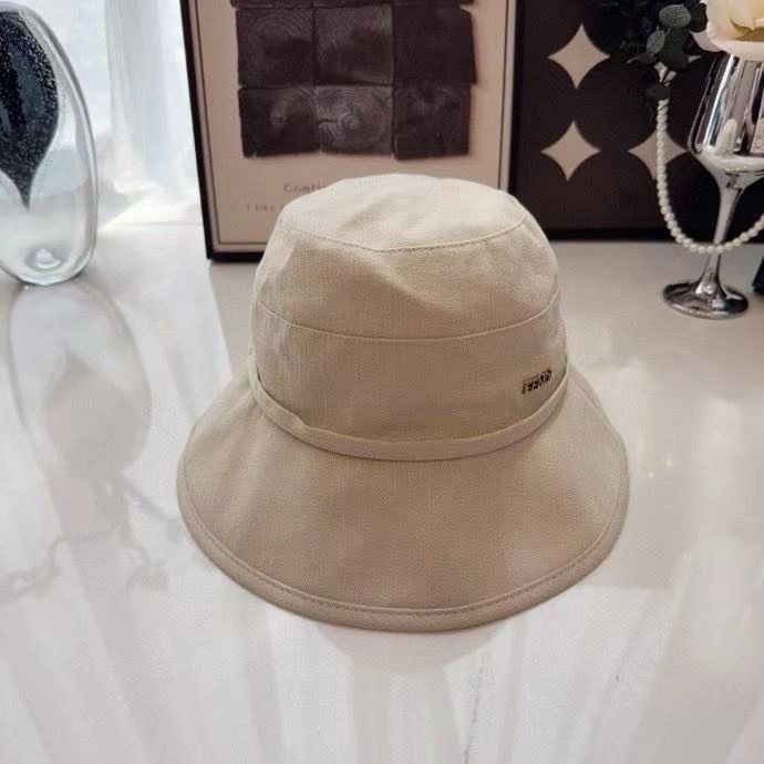 Vibrant Fendi Caps 262098