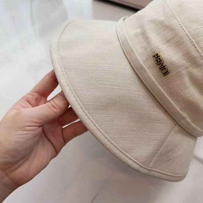 Vibrant Fendi Caps 262098