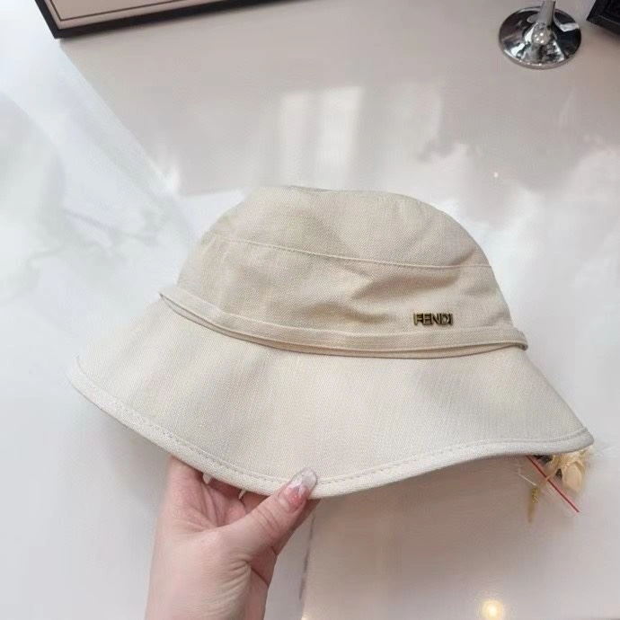 Vibrant Fendi Caps 262098