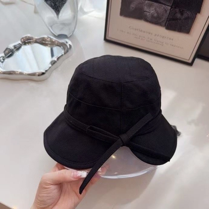 Vibrant Fendi Caps 262098