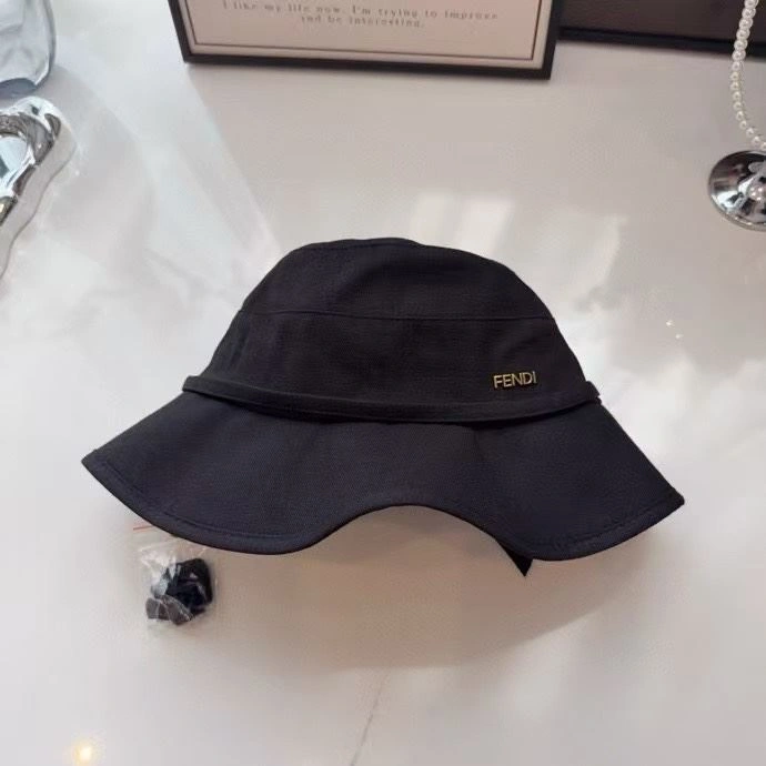 Vibrant Fendi Caps 262098