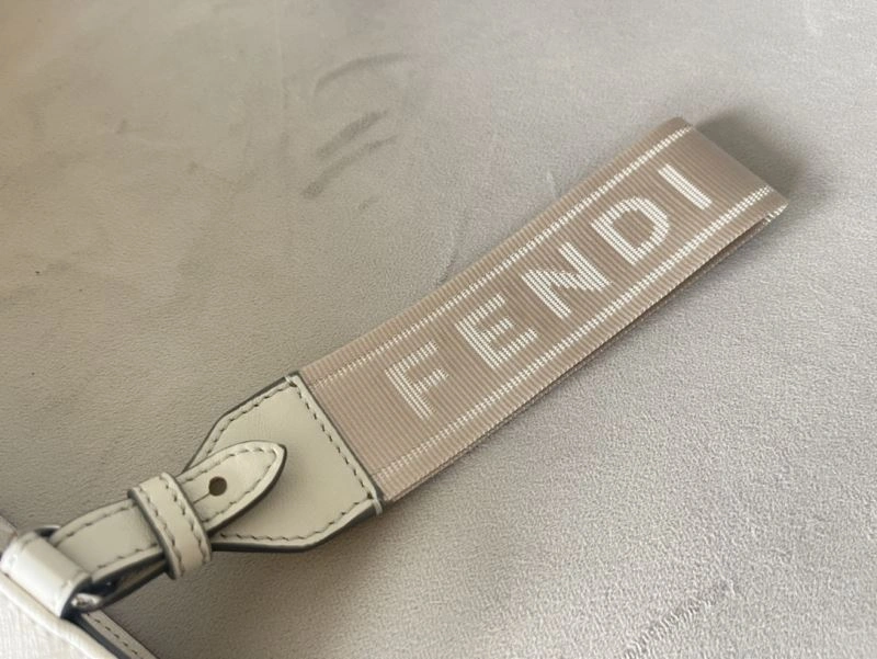 ZeroBulk Fendi Clutch Bags 72933