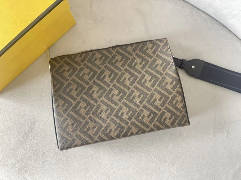 Flexible Fendi Clutch Bags 72931