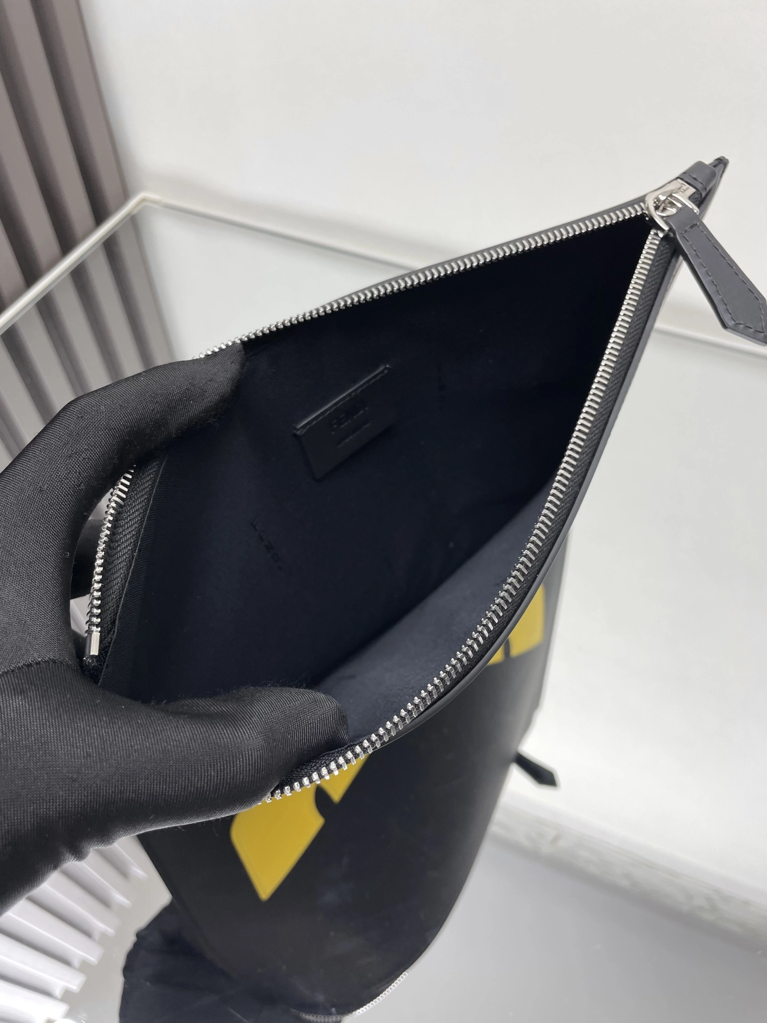 Fendi Clutch Bags Chic 69896