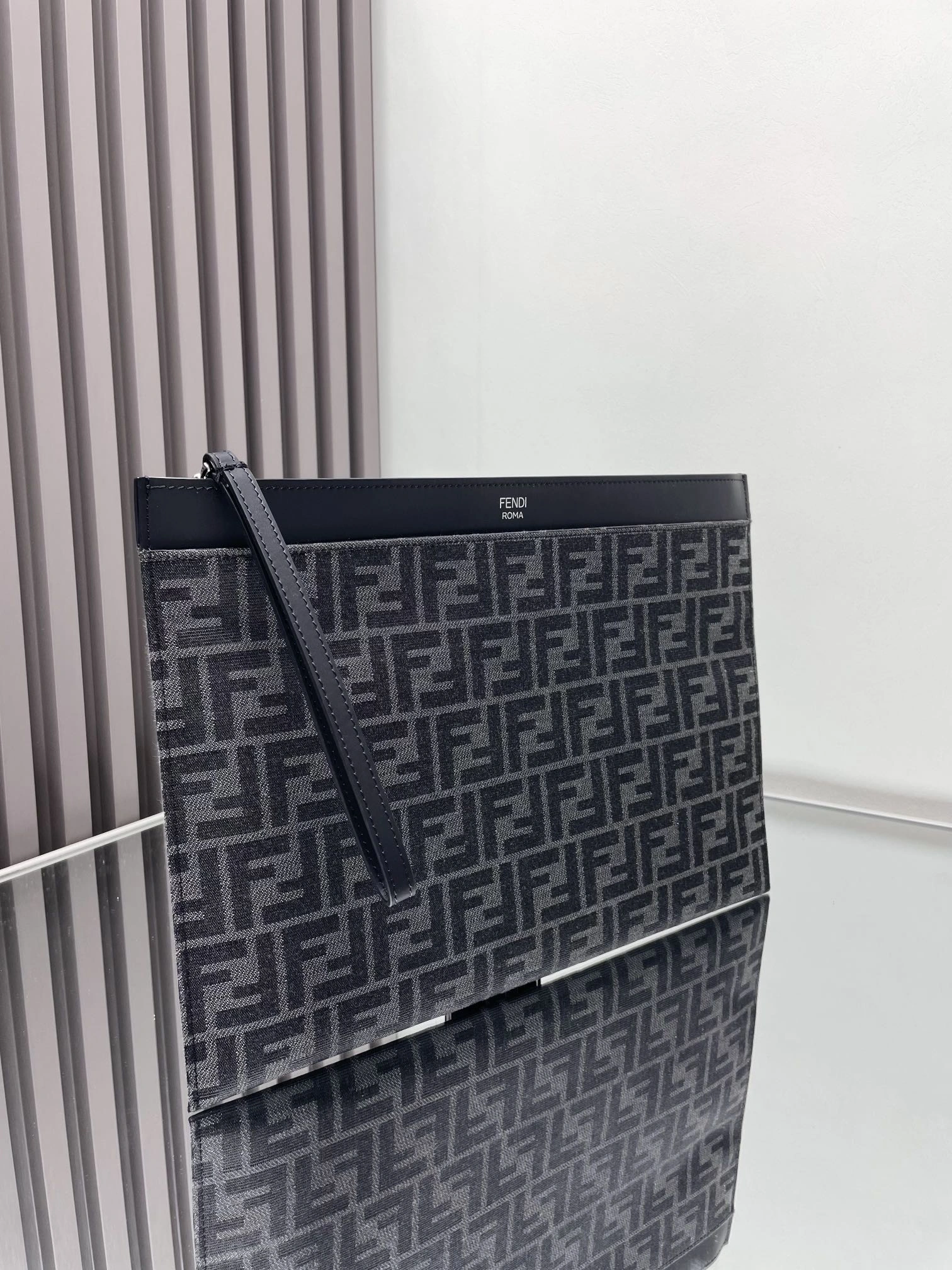 AllSeason Fendi Clutch Bags 69894