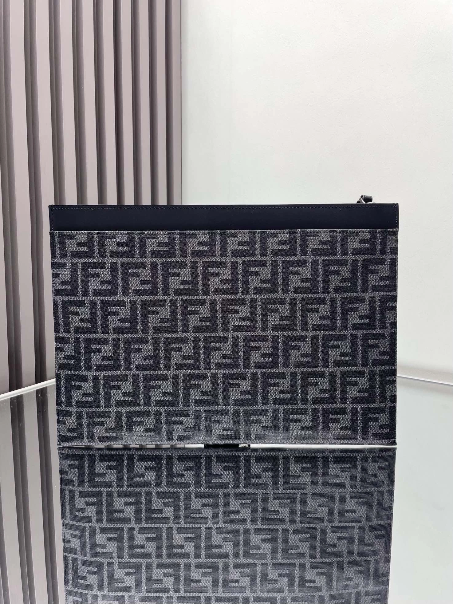 AllSeason Fendi Clutch Bags 69894