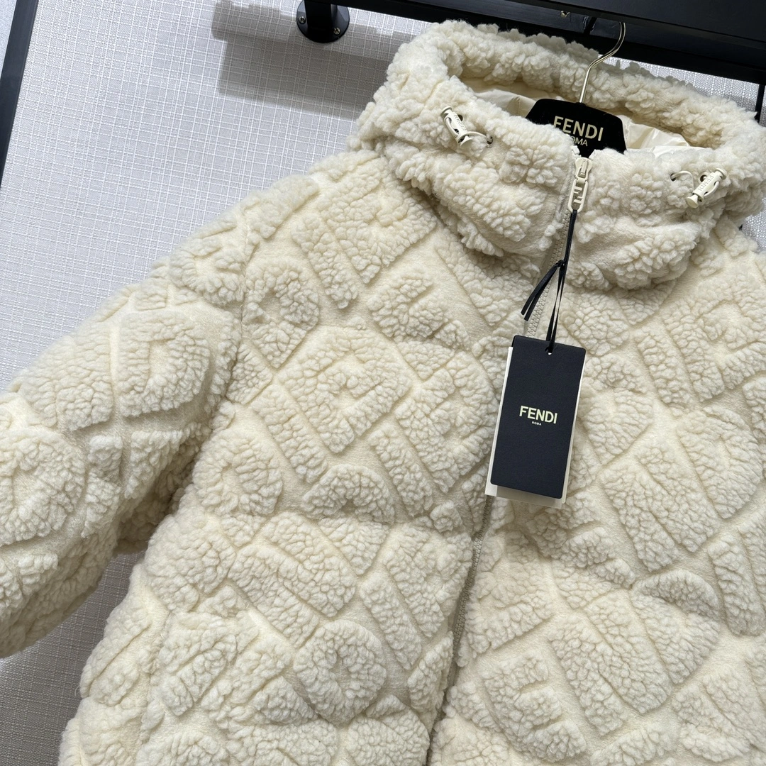 ComfortFit Fendi Down Jackets 123495