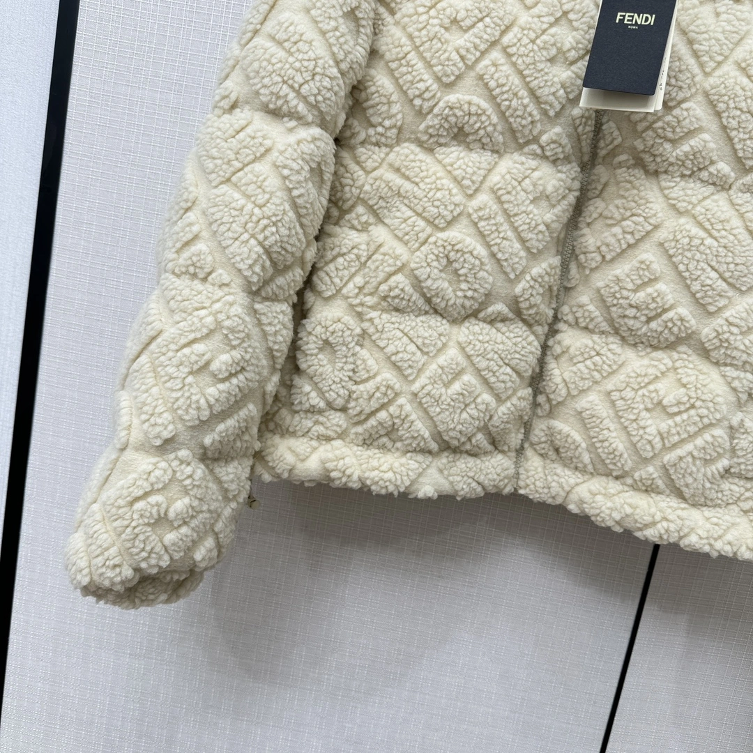 ComfortFit Fendi Down Jackets 123495