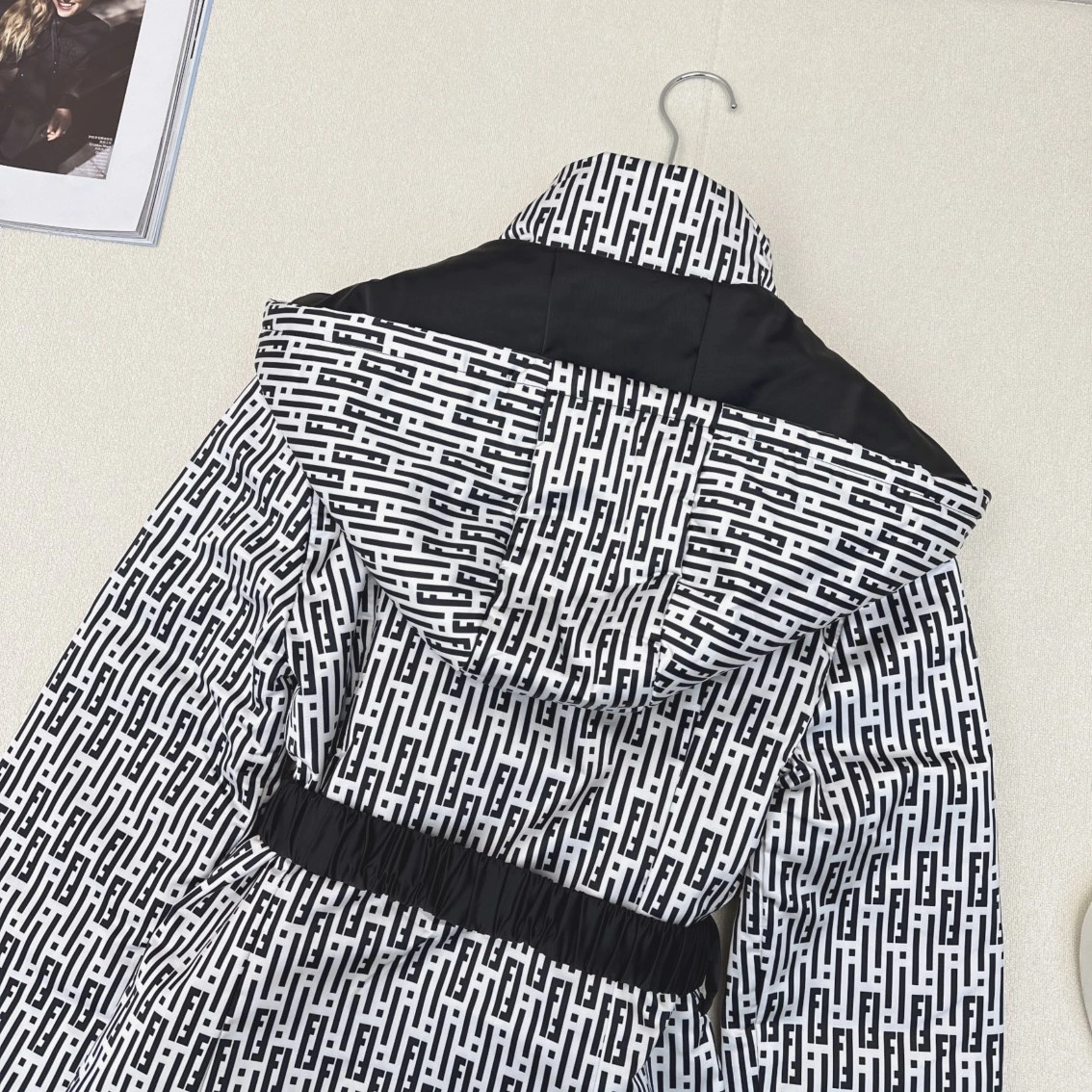 Fendi Down Jackets Sophisticated 123481