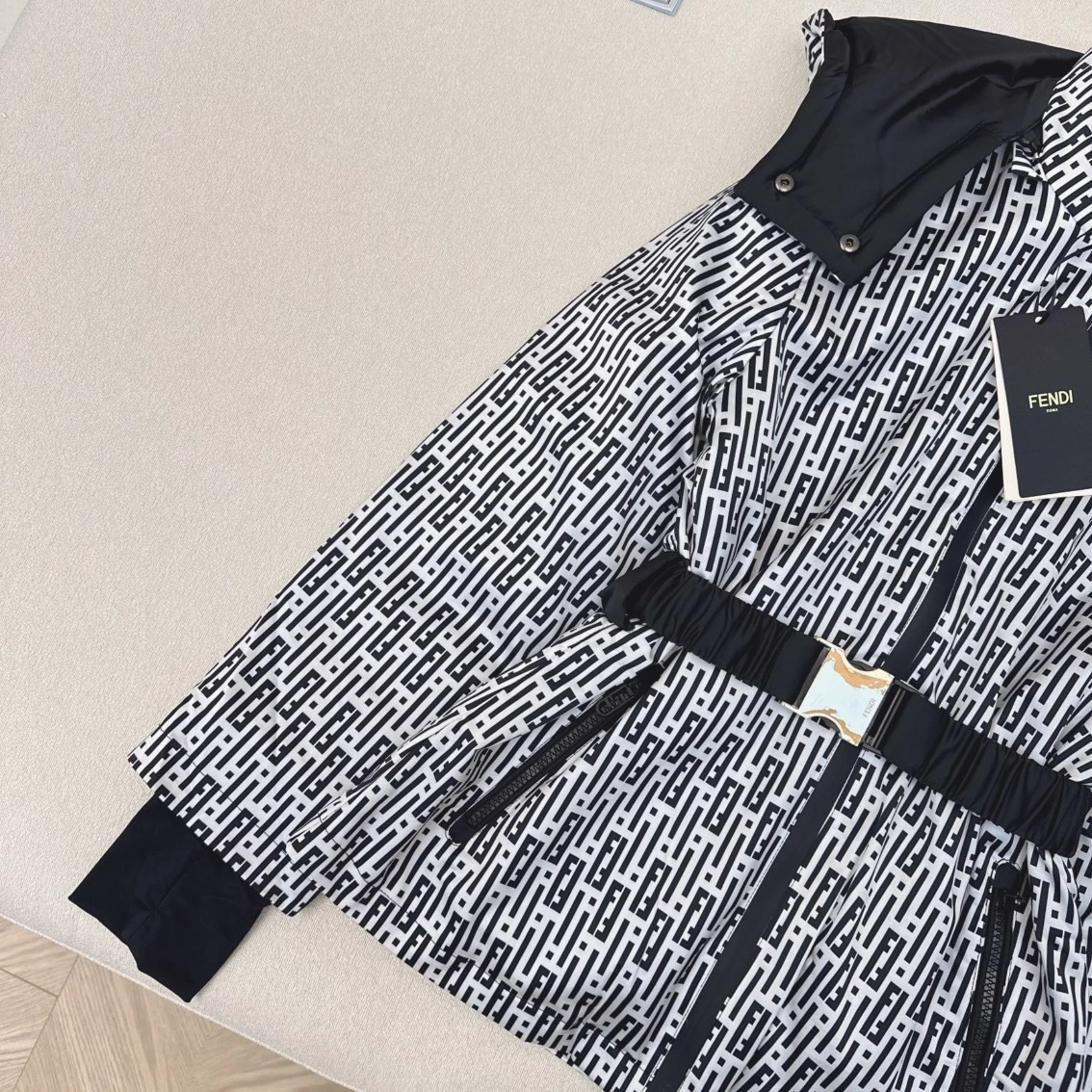 Fendi Down Jackets Sophisticated 123481