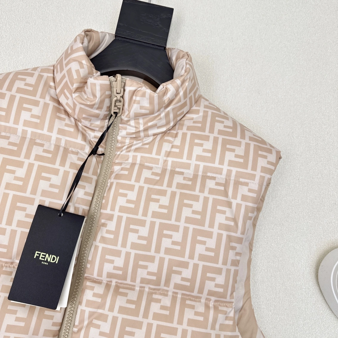 Modern Fendi Down Jackets 123496