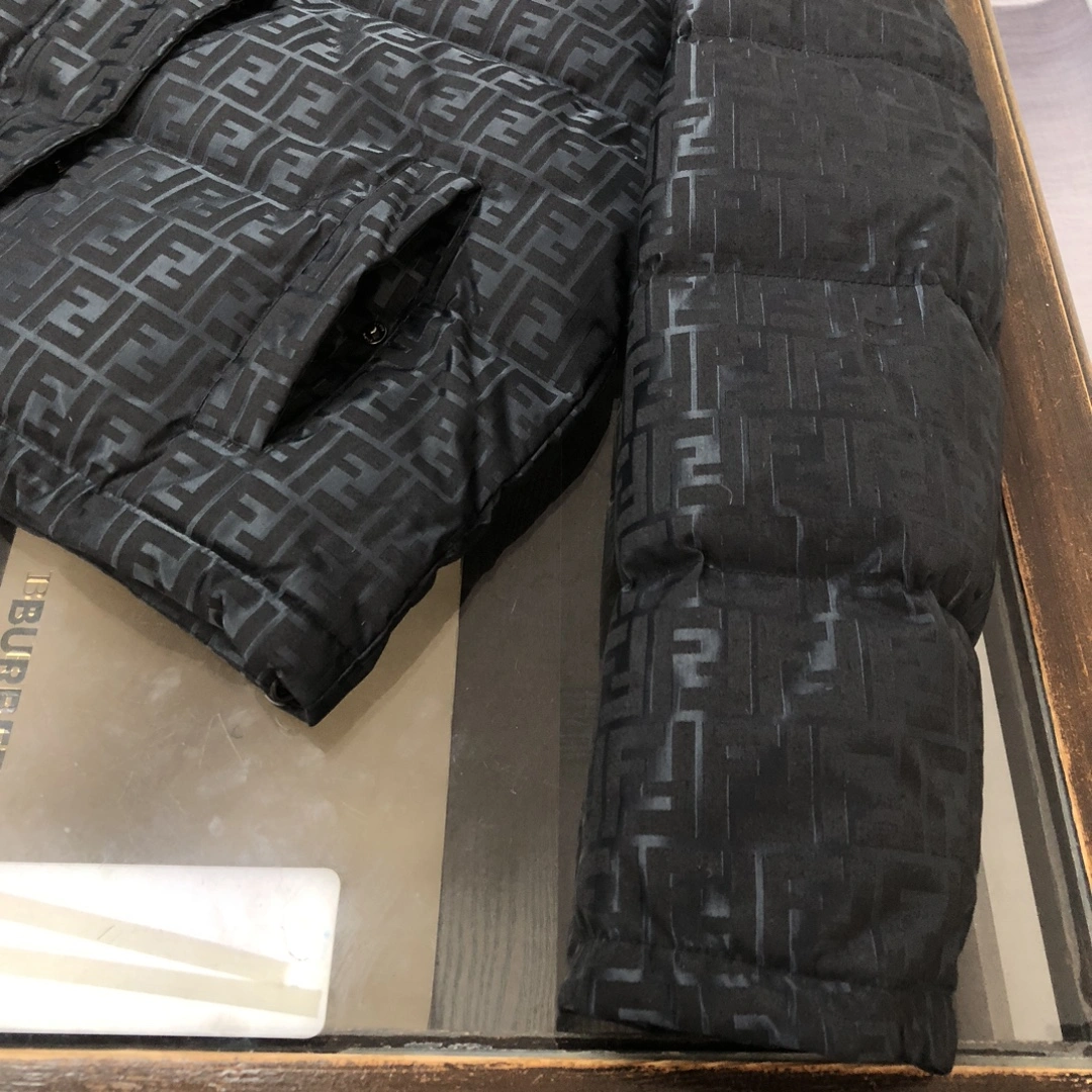 Unisex Fendi Down Jackets 123488