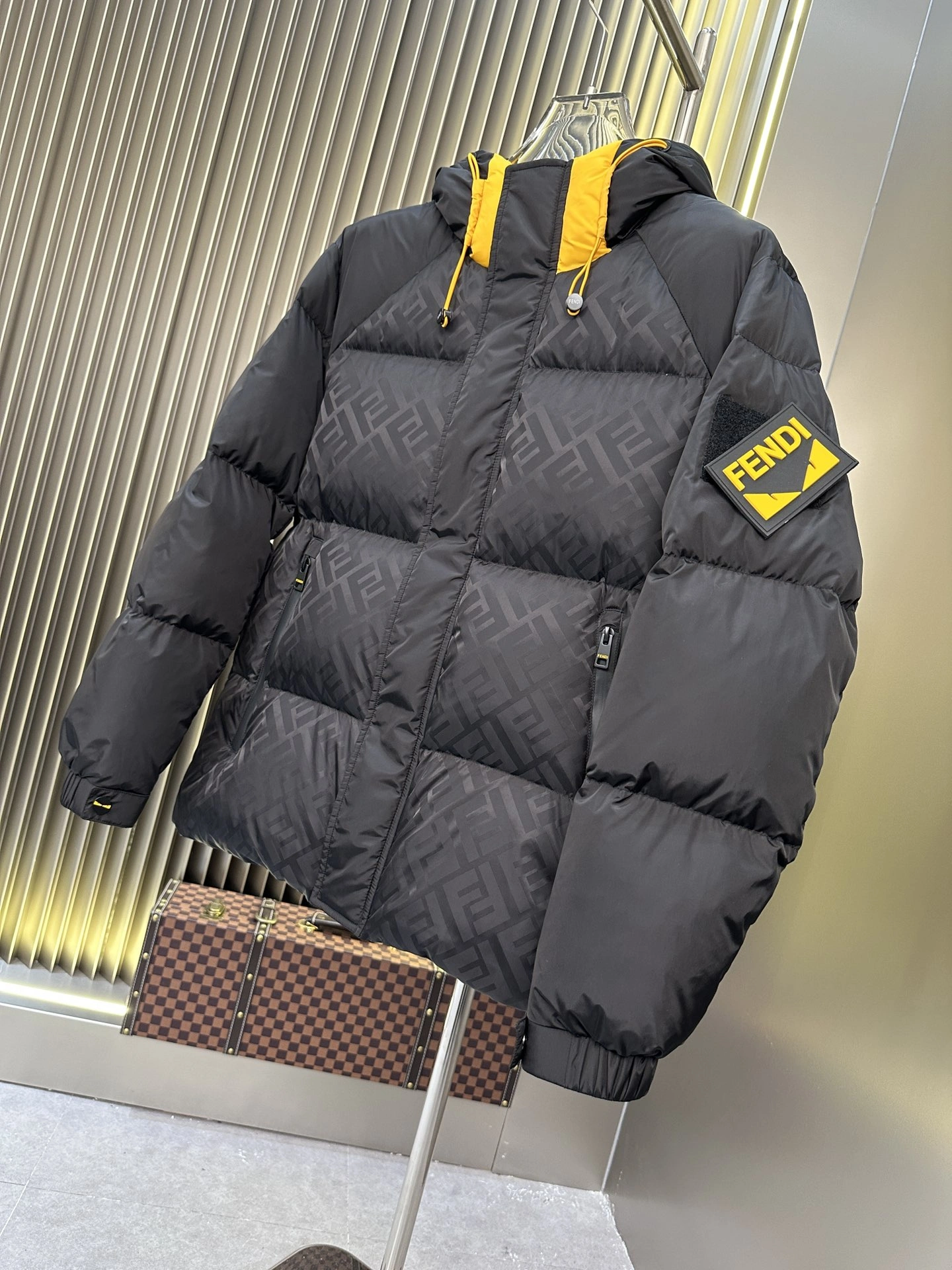 SoftTouch Fendi Down Jackets 123490