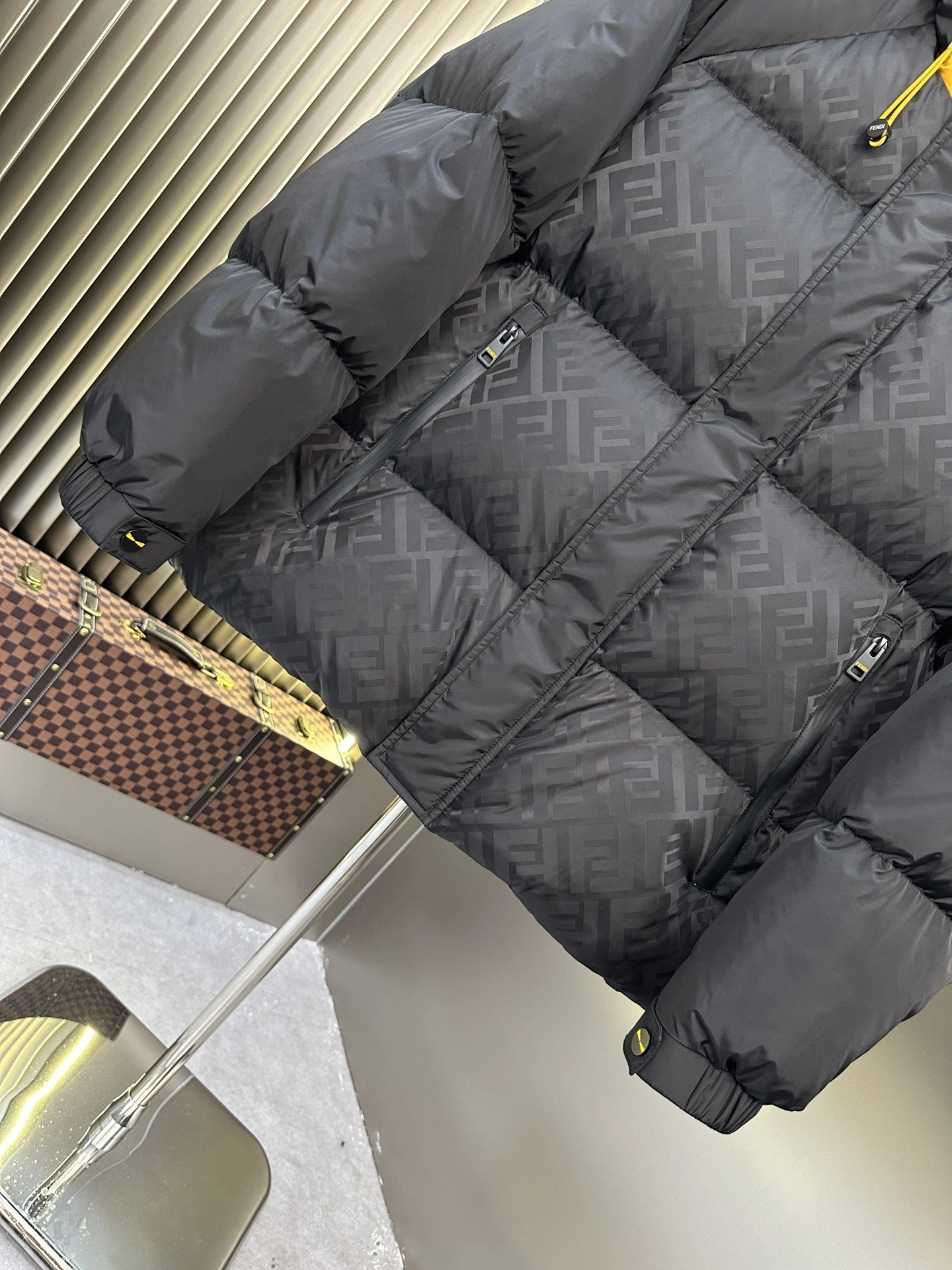 SoftTouch Fendi Down Jackets 123490