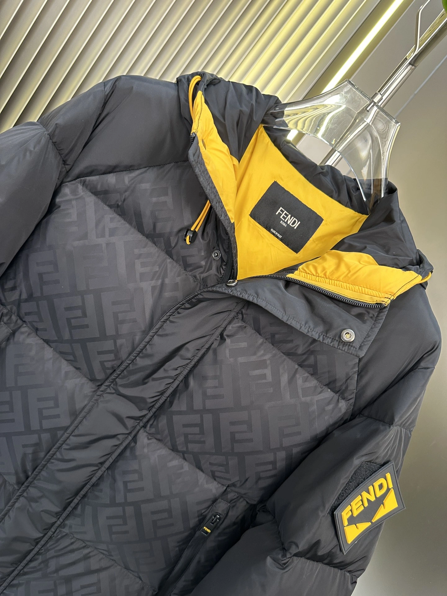 SoftTouch Fendi Down Jackets 123490