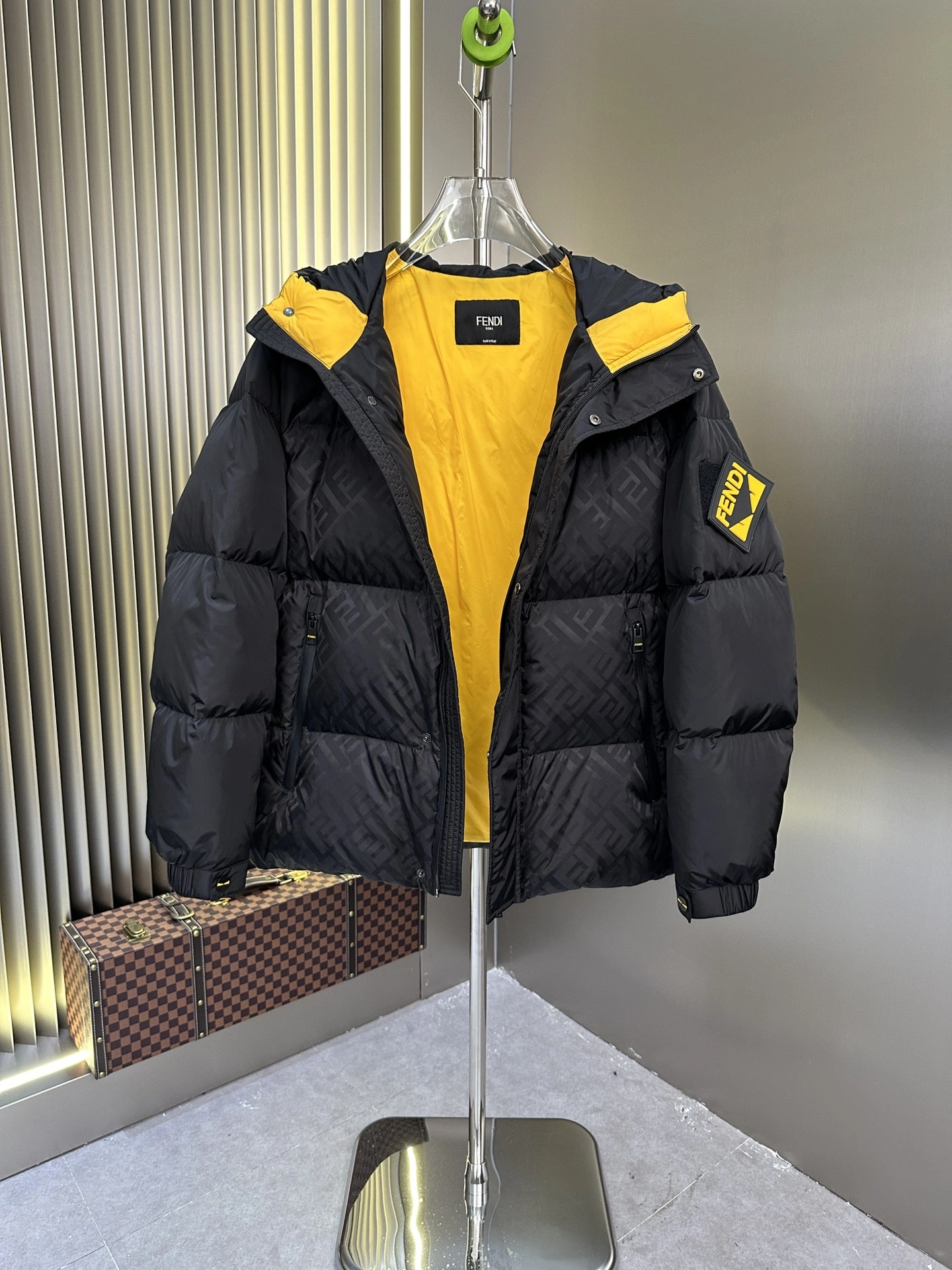SoftTouch Fendi Down Jackets 123490