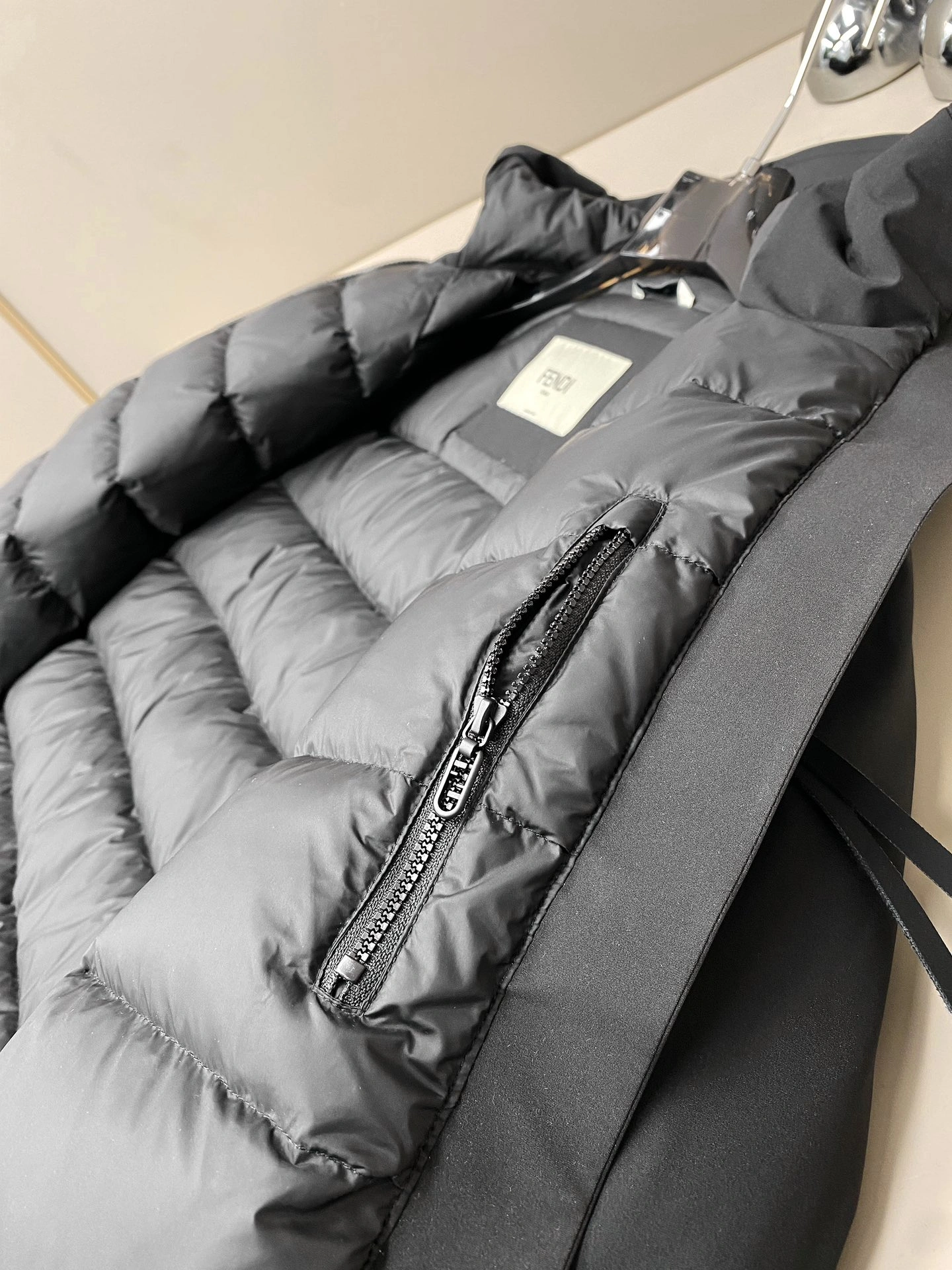 Fendi Down Jackets TravelReady 123491
