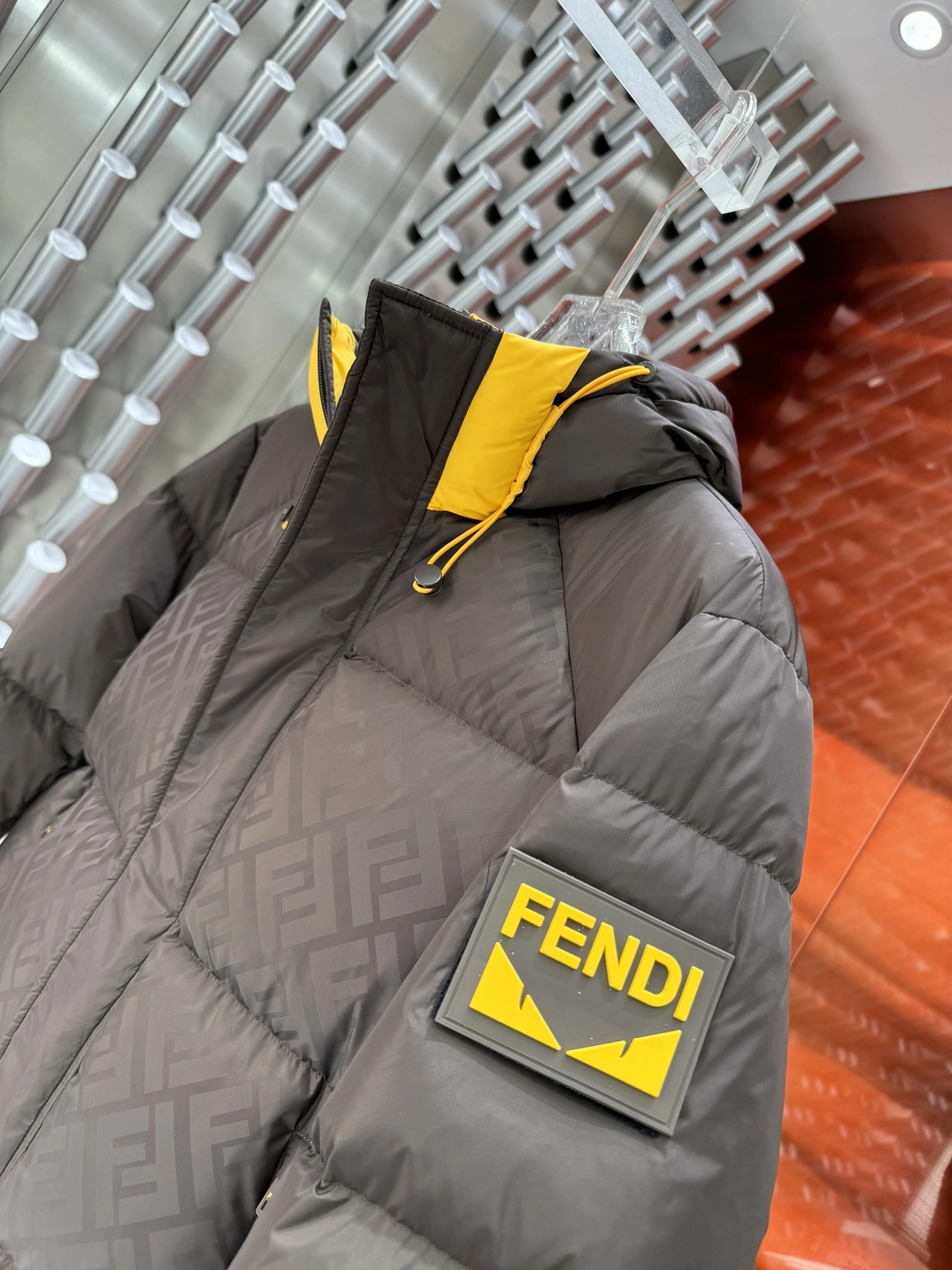 Fendi Down Jackets Vibrant 123460