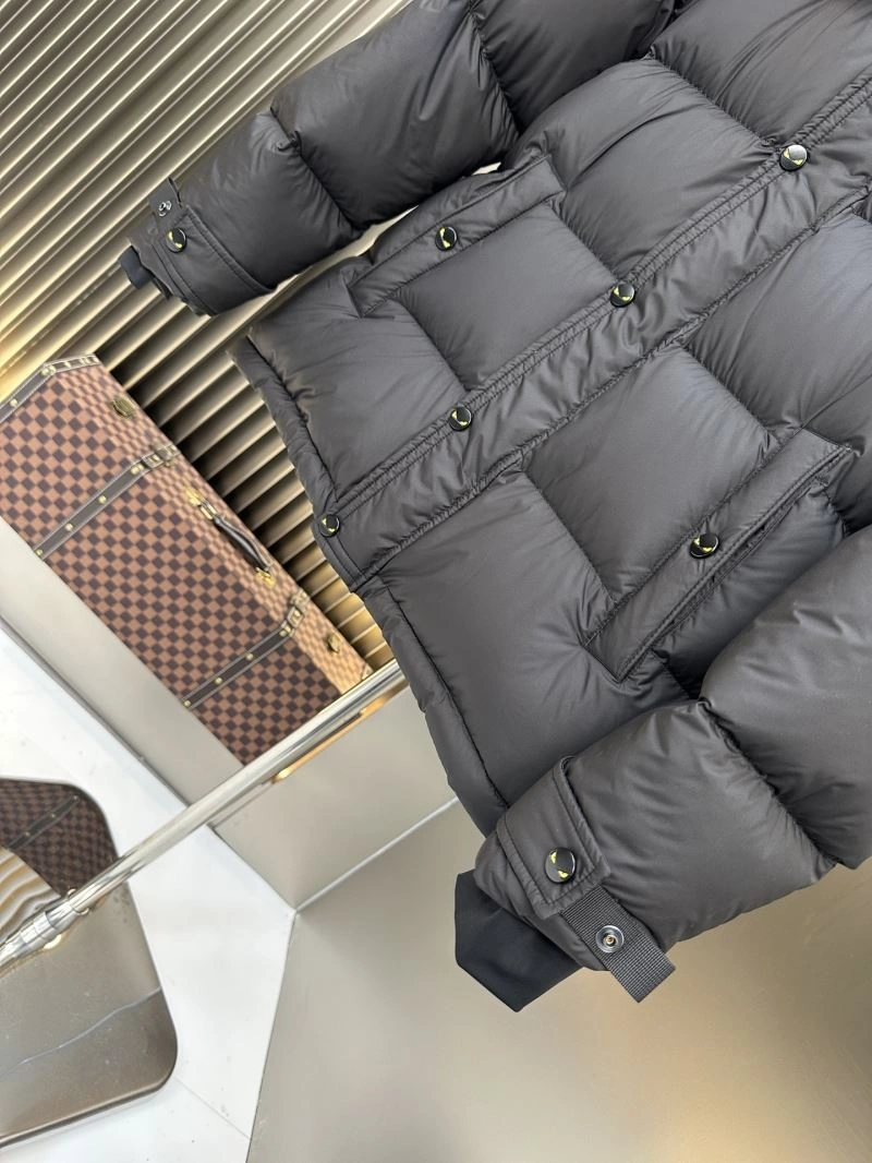 Fendi Down Jackets WellDesigned 123418