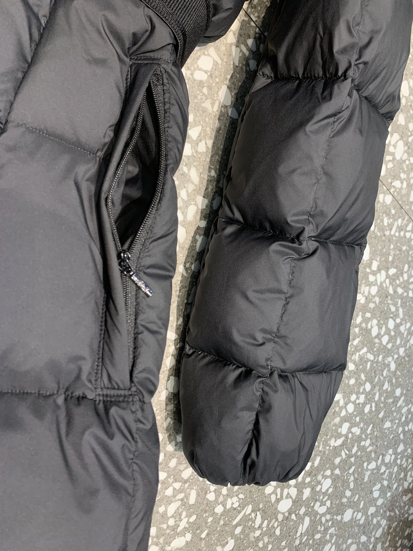 Fendi Down Jackets Original 123455