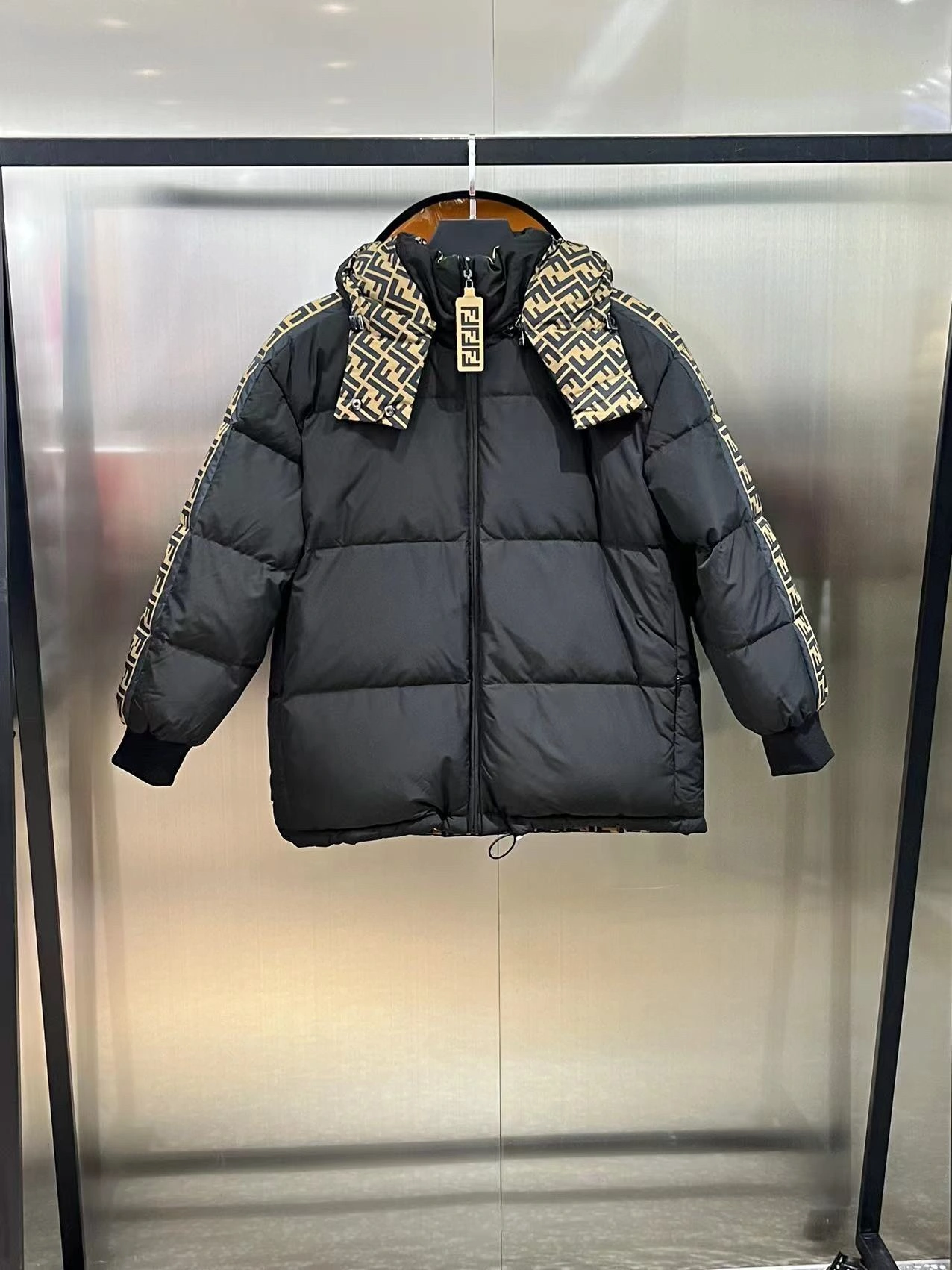 Fendi Down Jackets UrbanStyle 120362