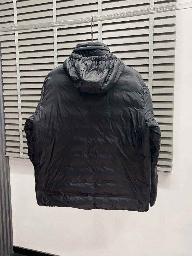 RelaxedFit Fendi Down Jackets 123412