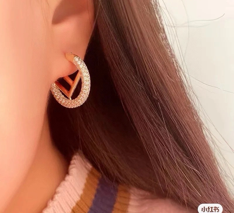 Sleek Fendi Earrings 213518