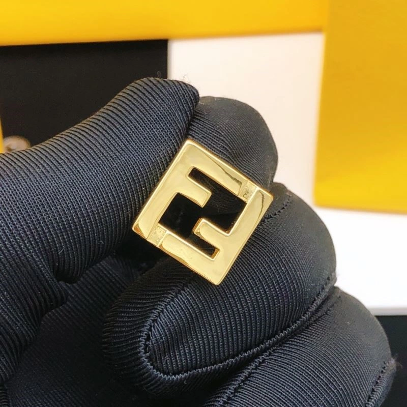 Fendi Earrings Sleek 208781