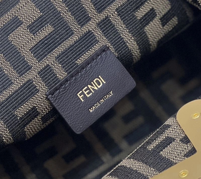 Fendi First Bags Minimalist 57895