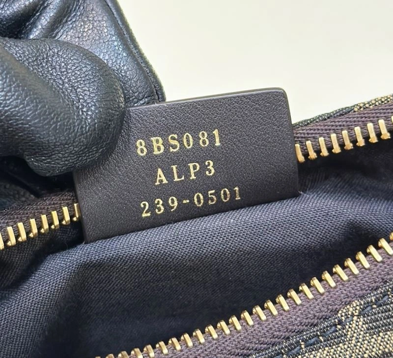 Versatile Fendi Graphy Bags 57853