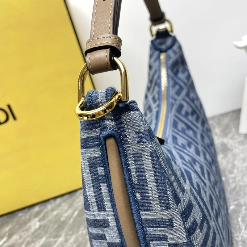 Fendi Graphy Bags WeatherProof 57811