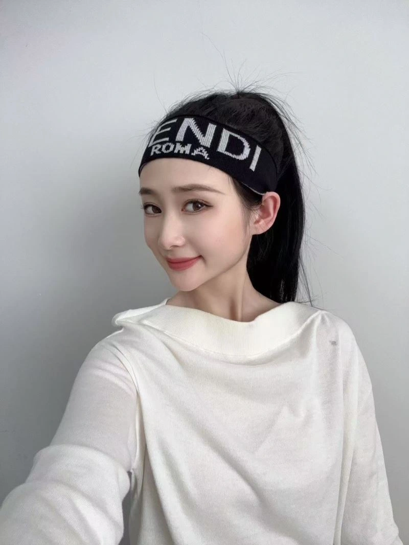 Compact Fendi Hair Hoop 263105