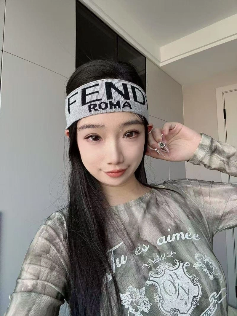 Compact Fendi Hair Hoop 263105