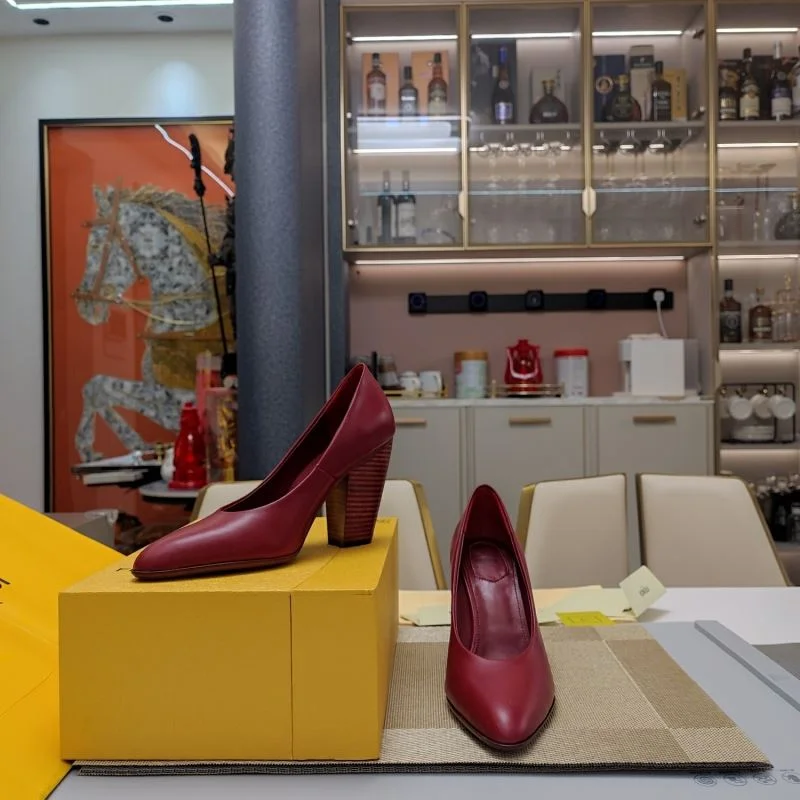 Fendi Heeled Shoes Lightweight 23486