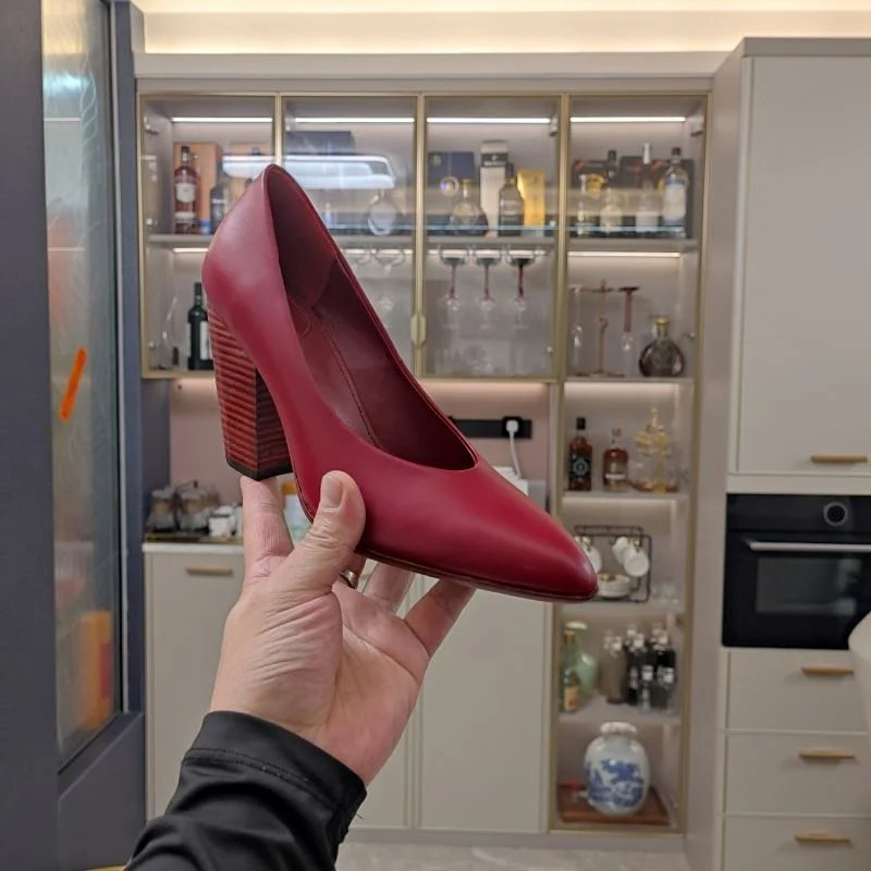 Fendi Heeled Shoes Lightweight 23486