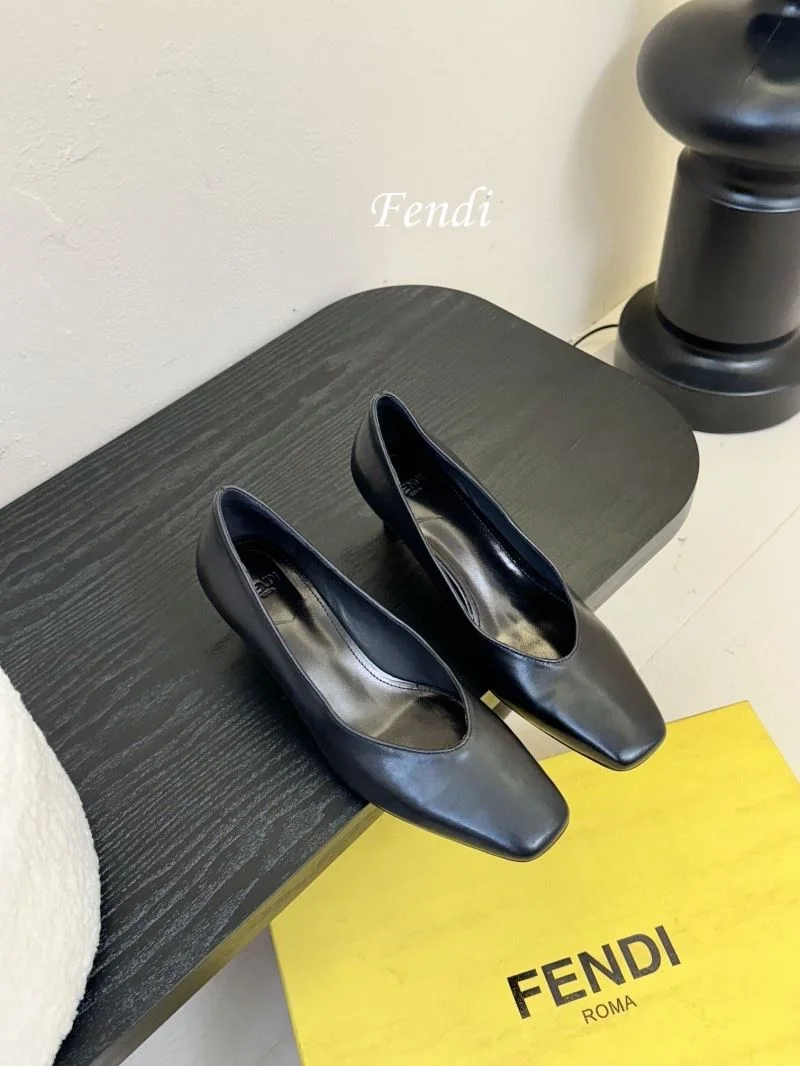 Breathable Fendi Heeled Shoes 23755
