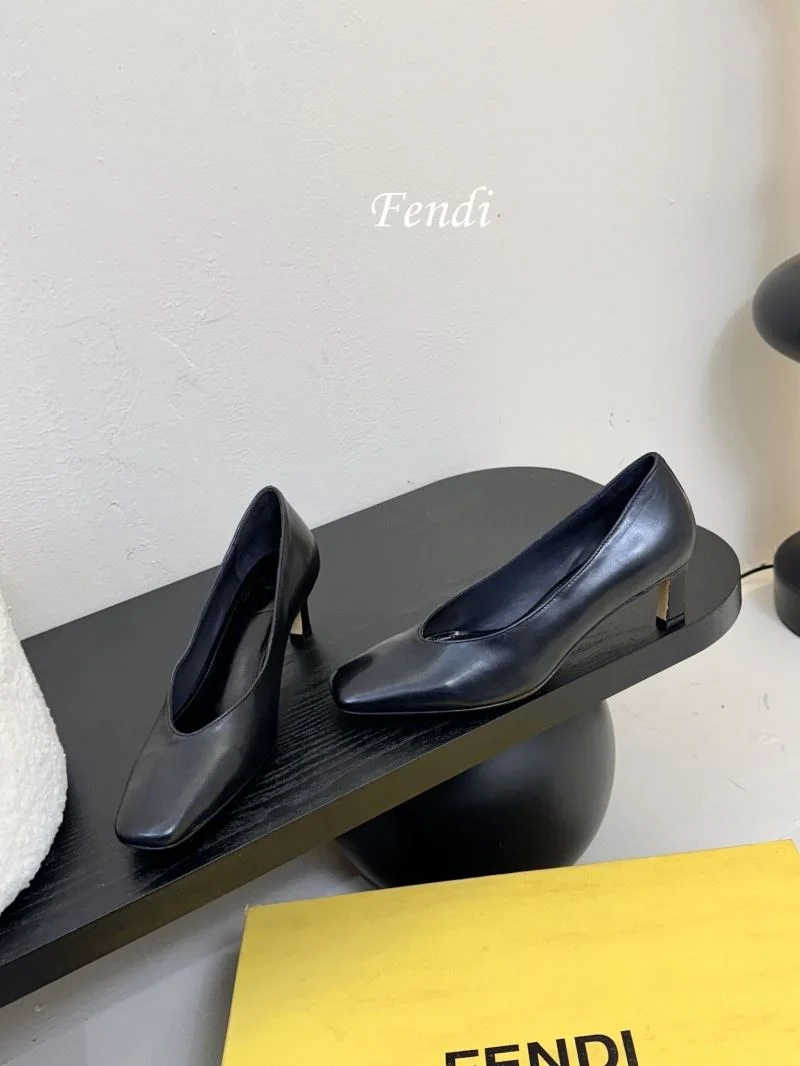 Breathable Fendi Heeled Shoes 23755