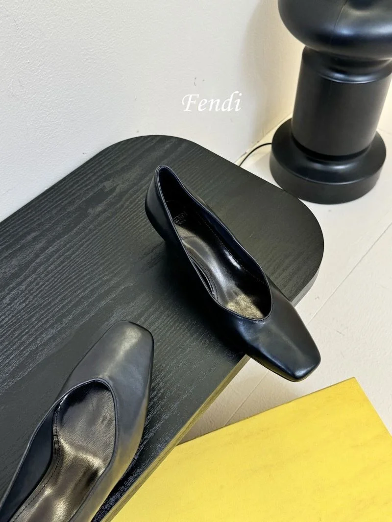 Breathable Fendi Heeled Shoes 23755