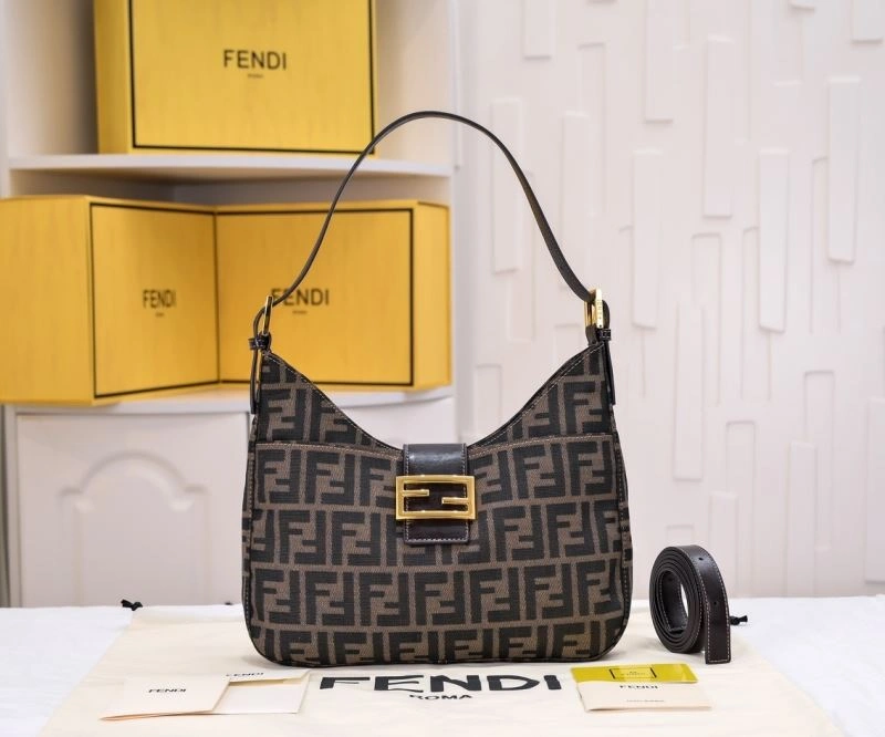Fendi Hobo Bags Lightweight 85352