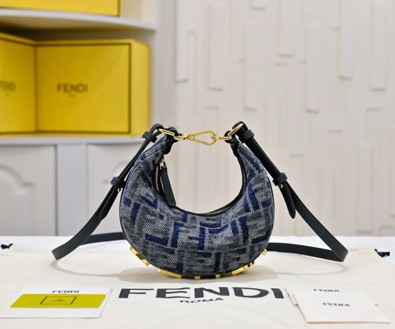 Fendi Hobo Bags Elegant 85343