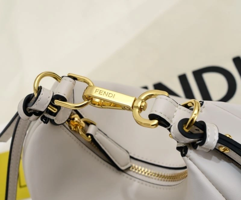 Modern Fendi Hobo Bags 85383